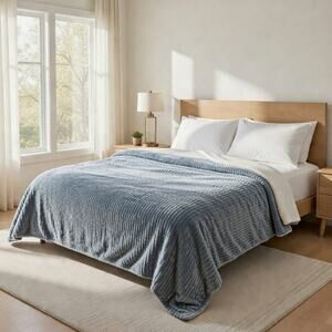 Cozy Queen Size Blanket - Plush & Warm with Vibrant Colors, Pv Stripes